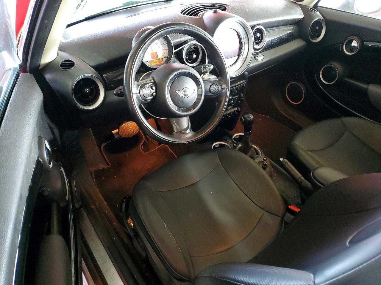2012 MINI COOPER photo 8