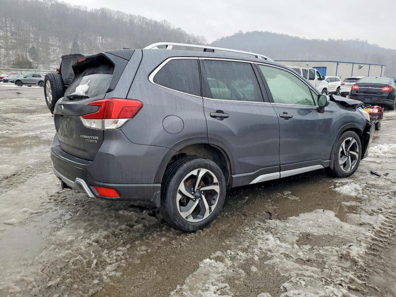 2024 SUBARU FORESTER TOURING photo 3
