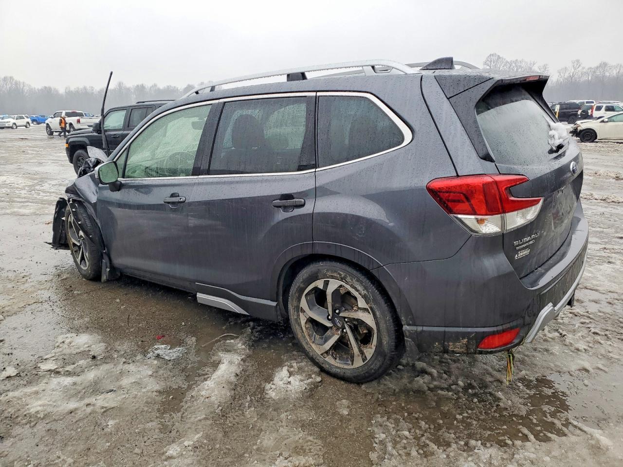 2024 SUBARU FORESTER TOURING photo 2