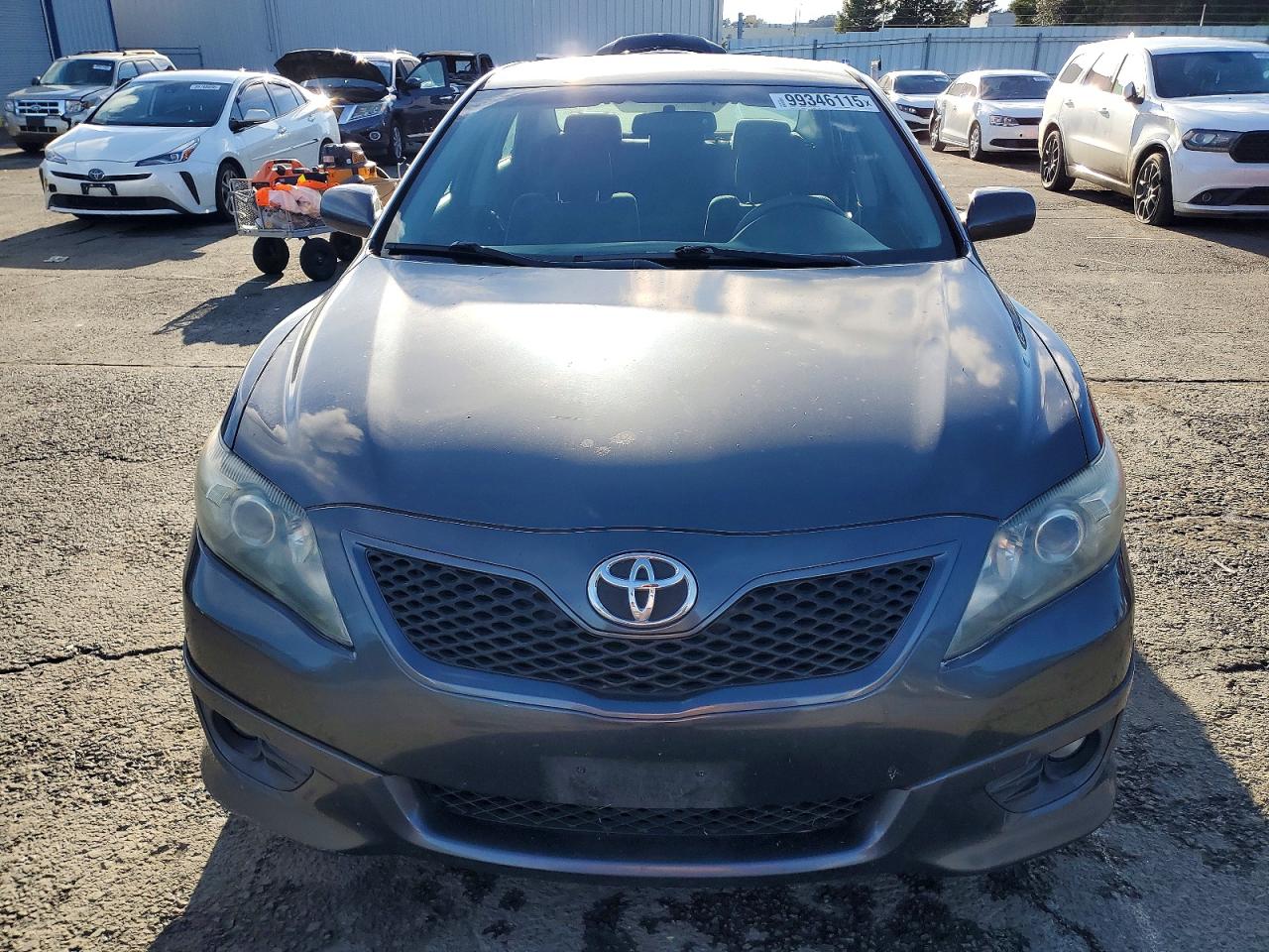 2010 TOYOTA CAMRY BASE photo 5