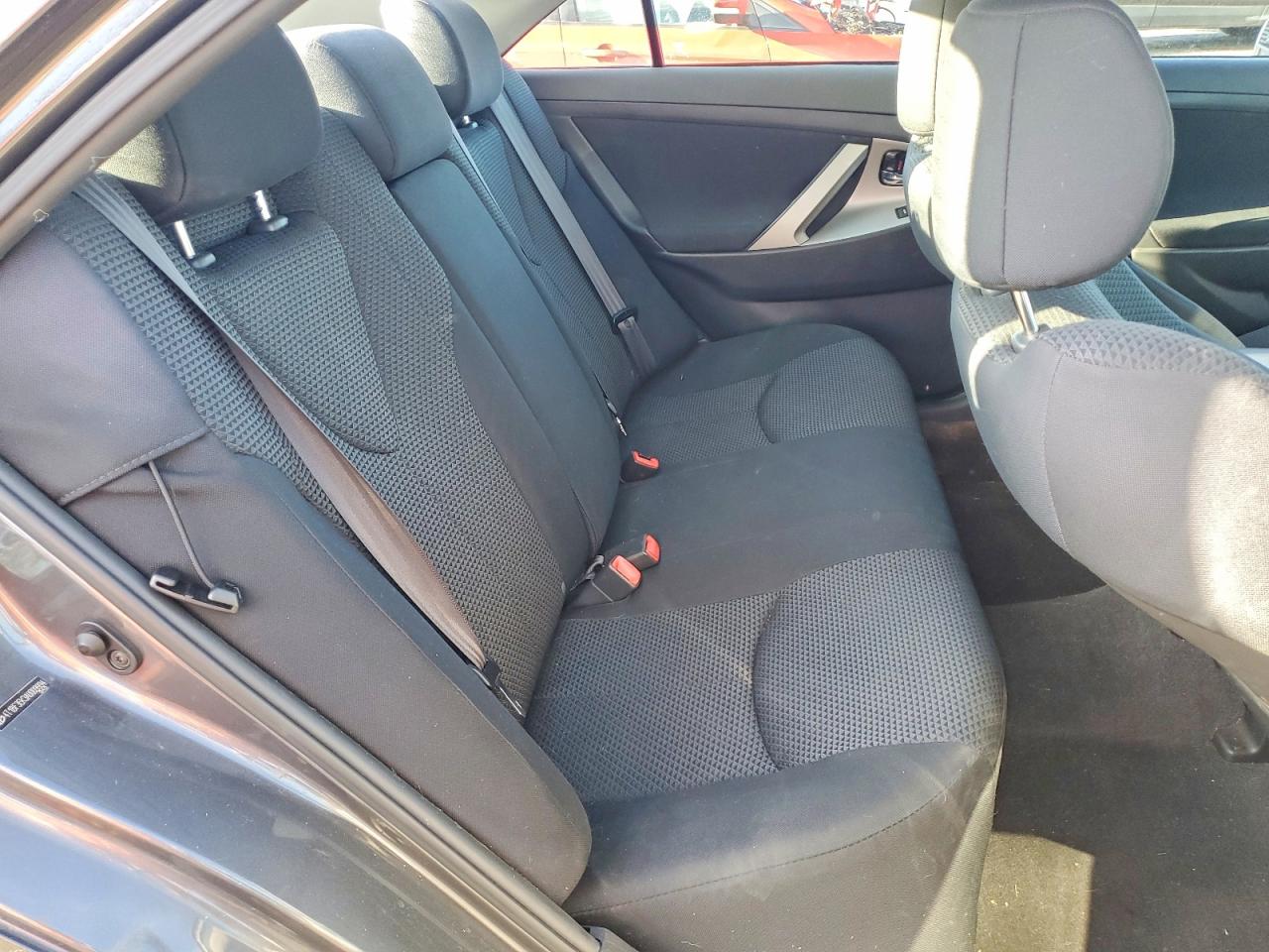 2010 TOYOTA CAMRY BASE photo 10