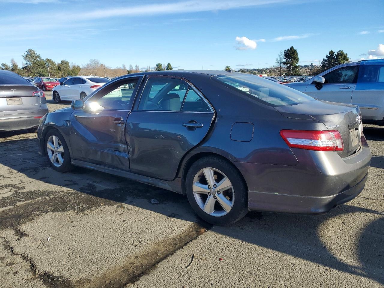 2010 TOYOTA CAMRY BASE photo 2