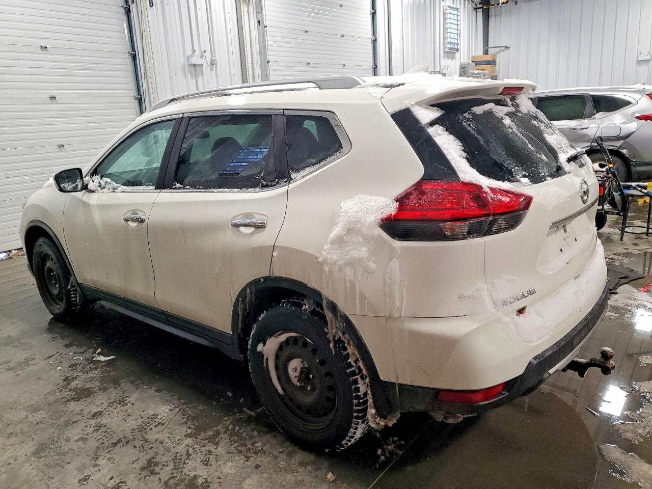 2017 NISSAN ROGUE SV photo 4