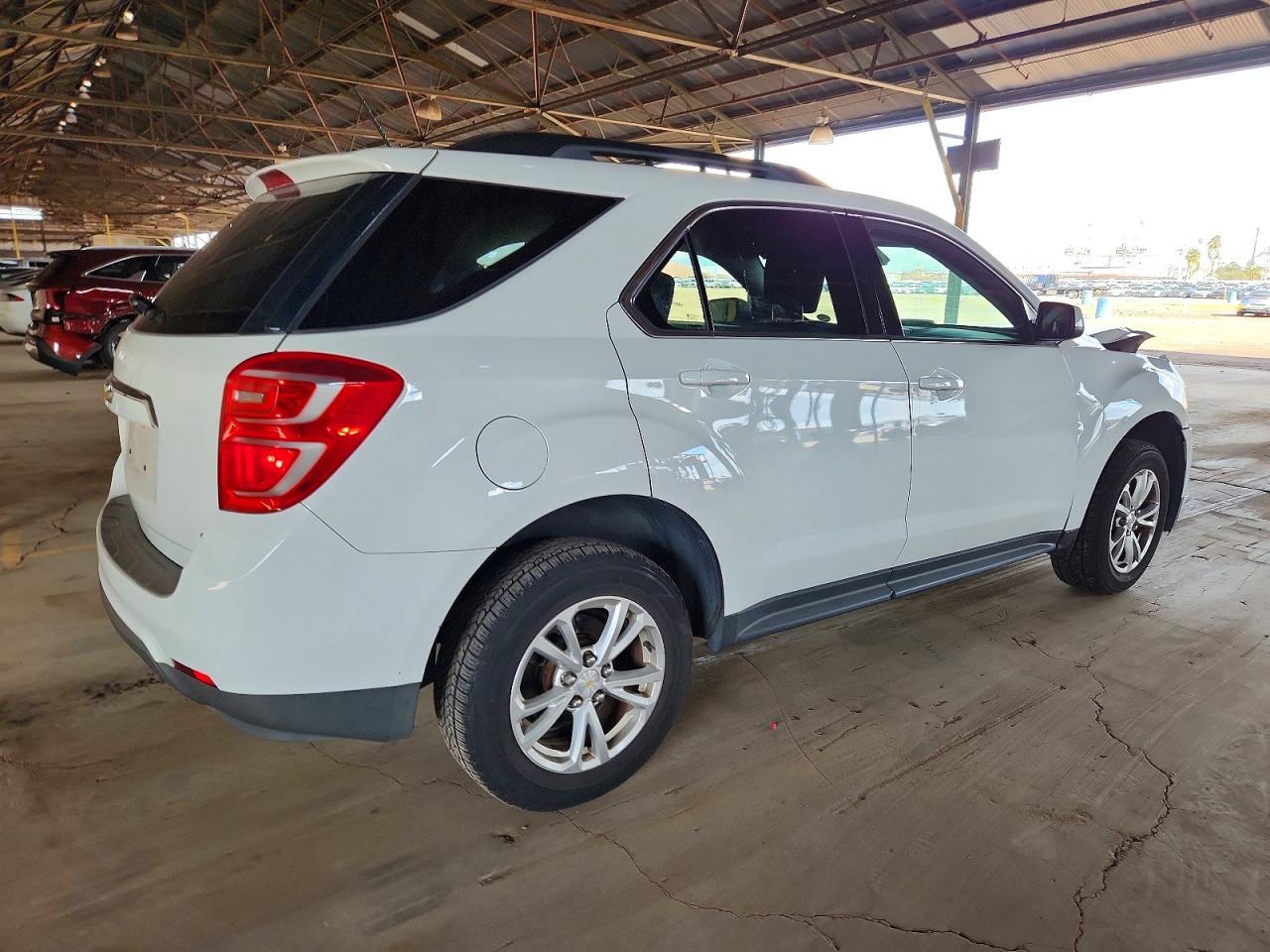 2017 CHEVROLET EQUINOX LT photo 3