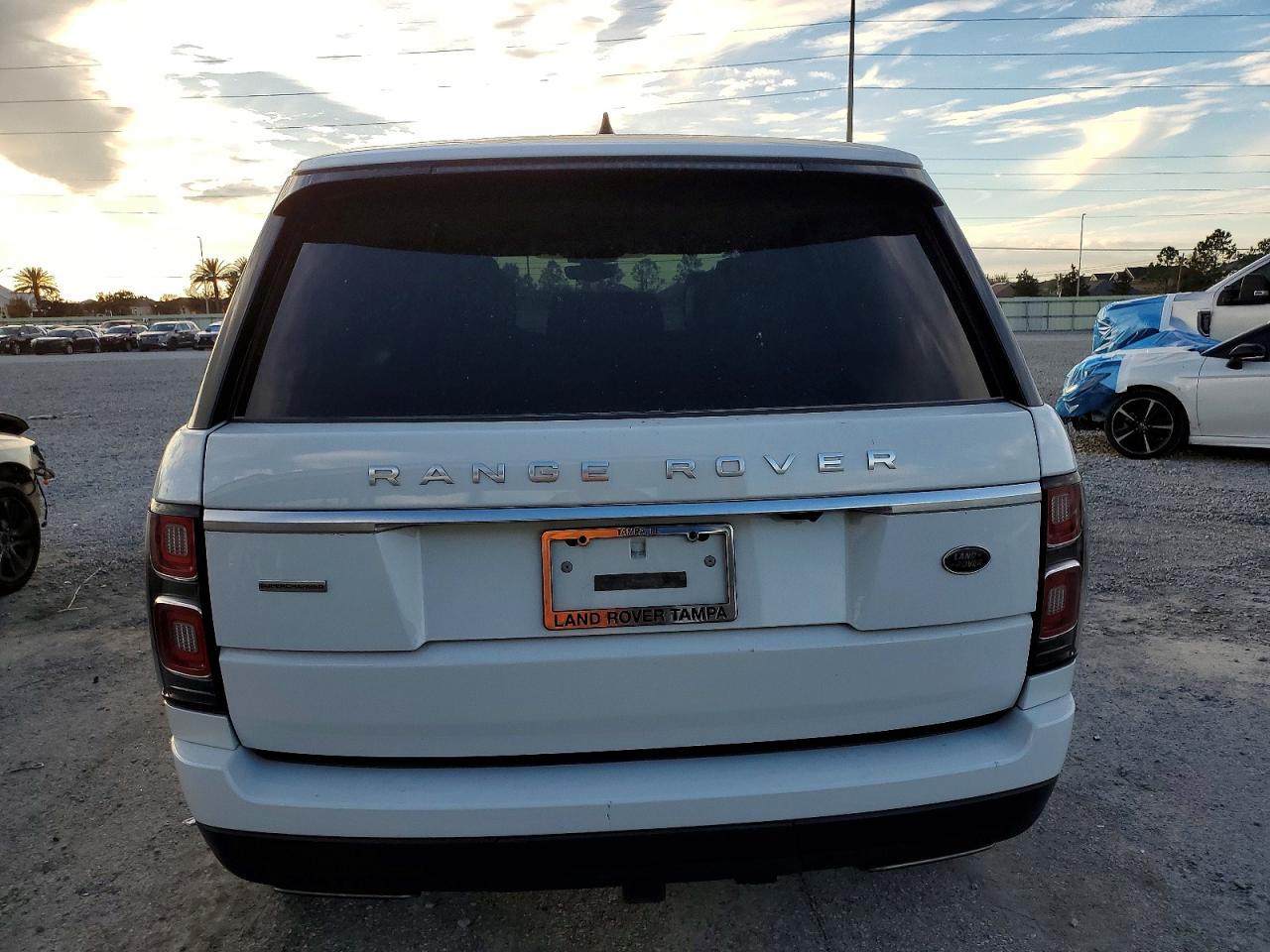 2019 LAND ROVER RANGE ROVER SUPERCHARGED photo 6