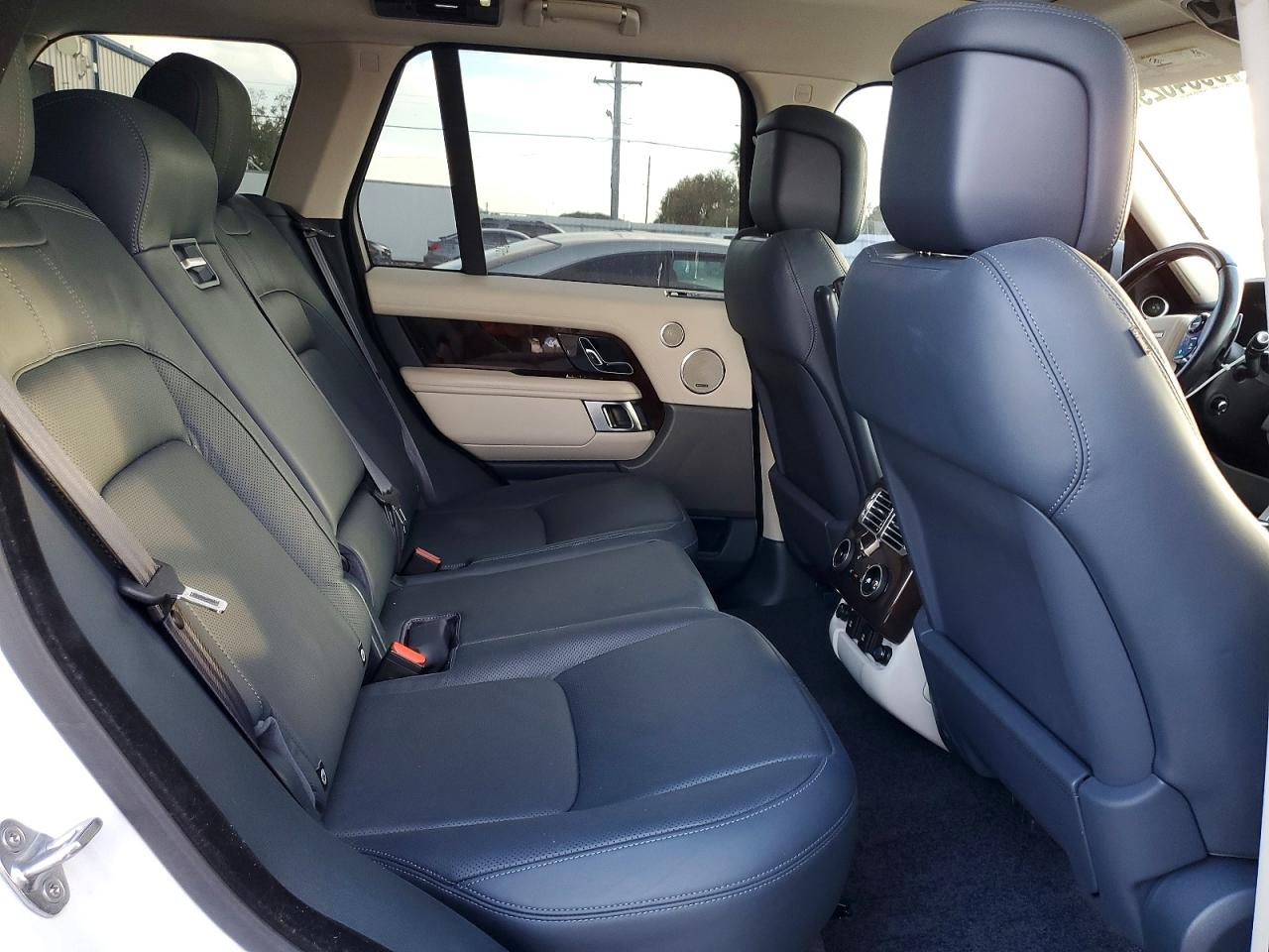2019 LAND ROVER RANGE ROVER SUPERCHARGED photo 11