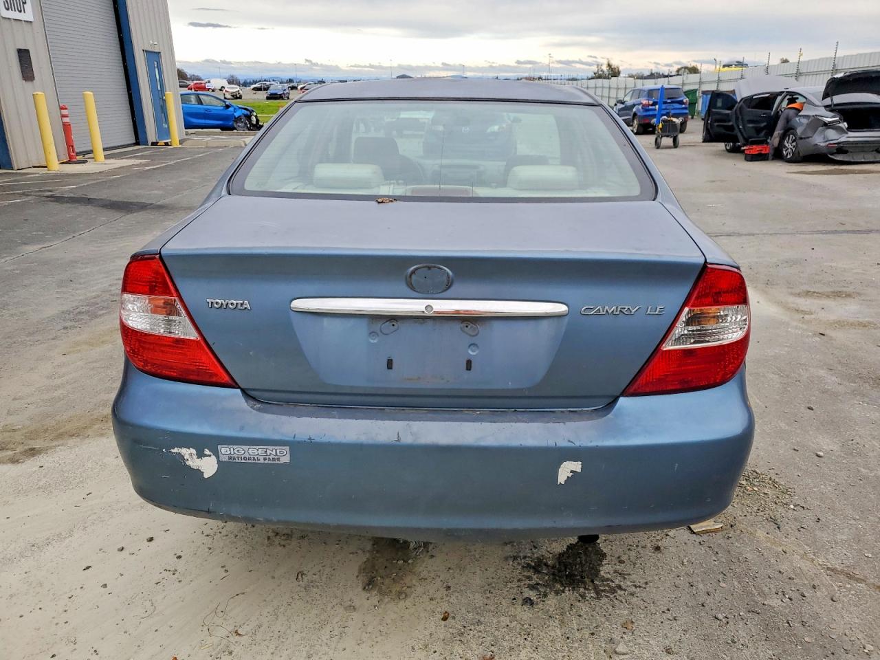 2004 TOYOTA CAMRY LE photo 6