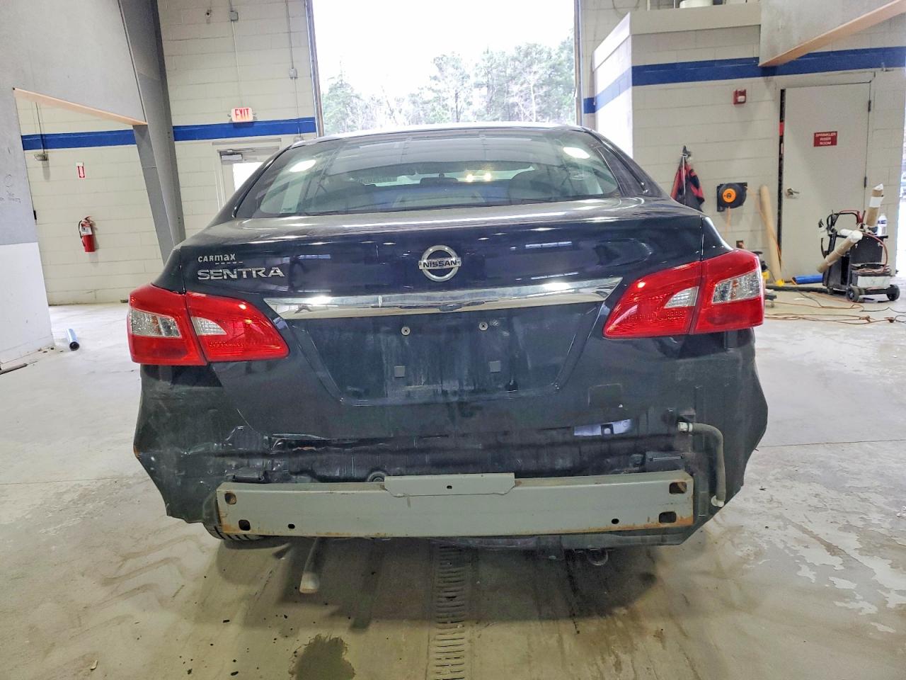 2018 NISSAN SENTRA S photo 6