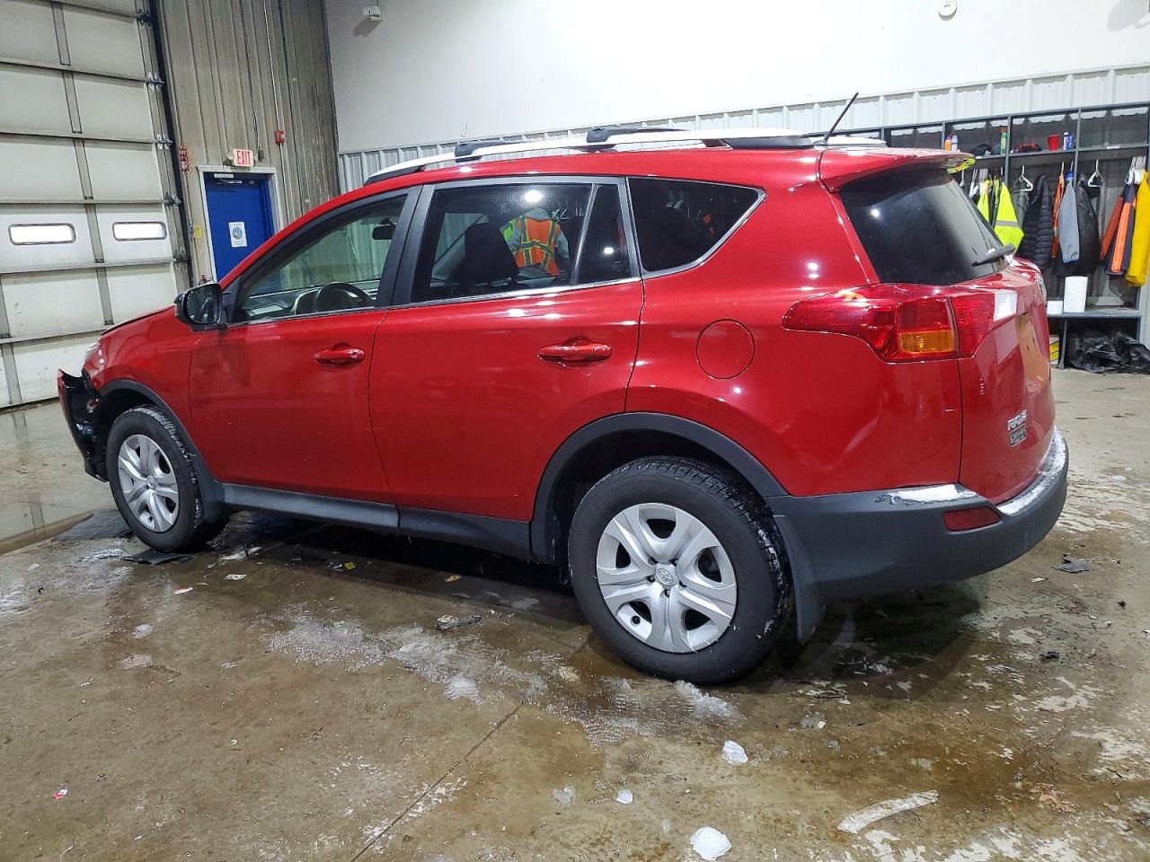 2013 TOYOTA RAV4 LE photo 2