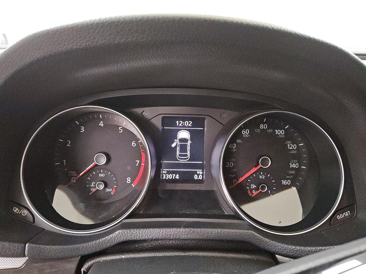 2017 VOLKSWAGEN PASSAT SE photo 9