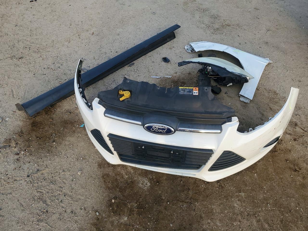 2014 FORD FOCUS SE photo 23