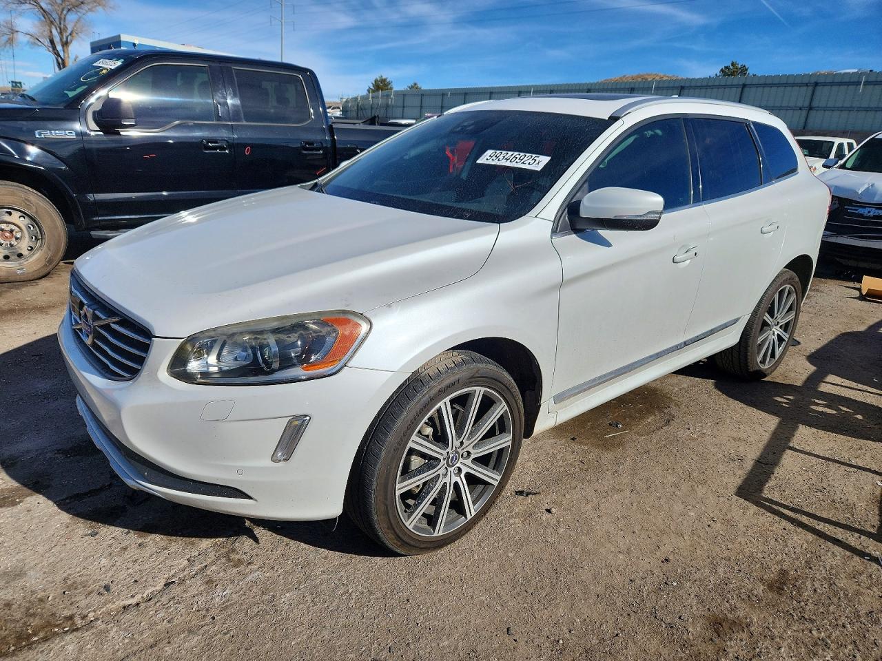 2015 VOLVO XC60