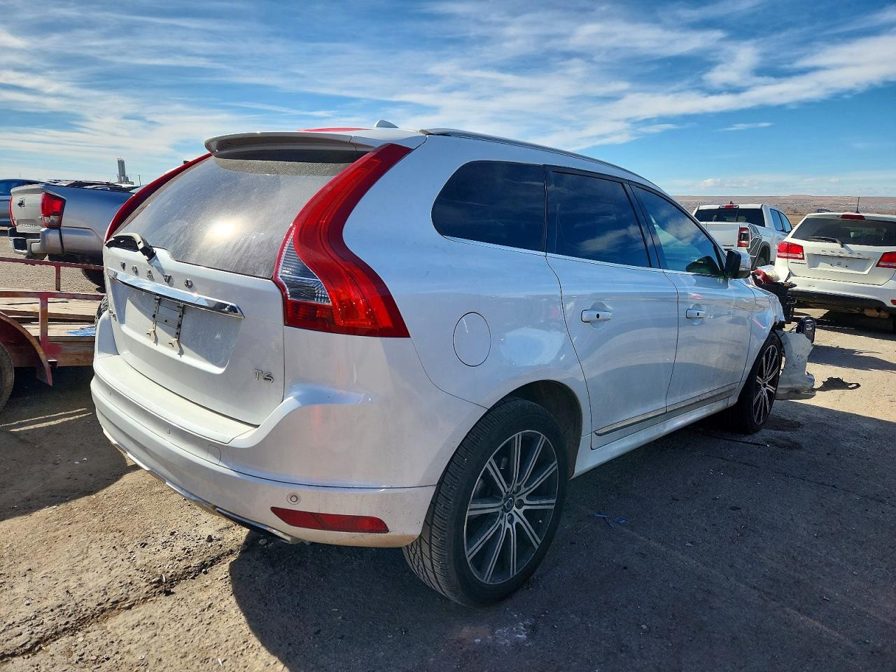 2015 VOLVO XC60 T6 PLATINUM photo 3
