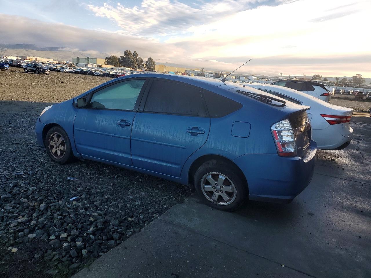 2009 TOYOTA PRIUS photo 3