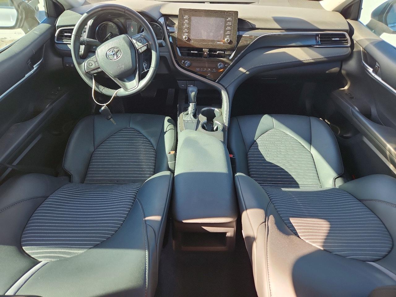 2022 TOYOTA CAMRY SE photo 8