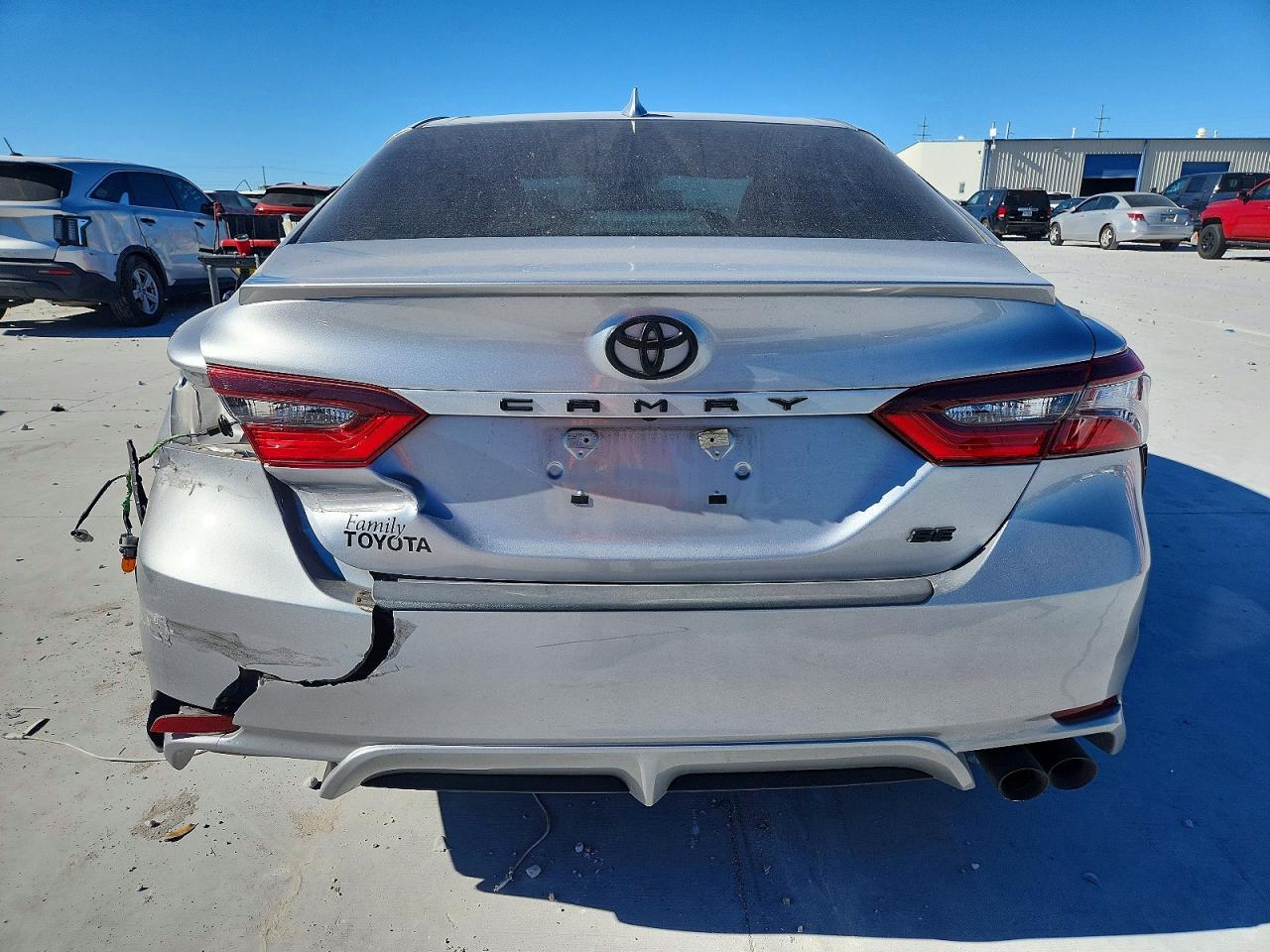 2022 TOYOTA CAMRY SE photo 6