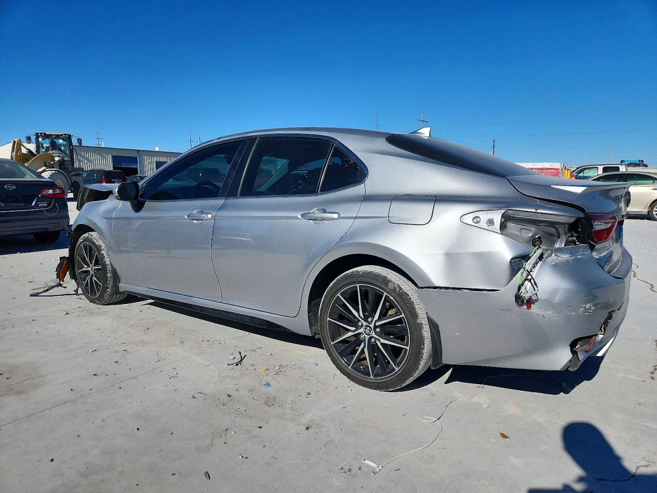 2022 TOYOTA CAMRY SE photo 2