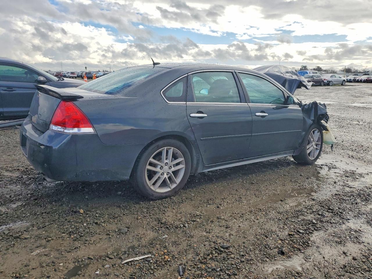 2013 CHEVROLET IMPALA LTZ photo 3