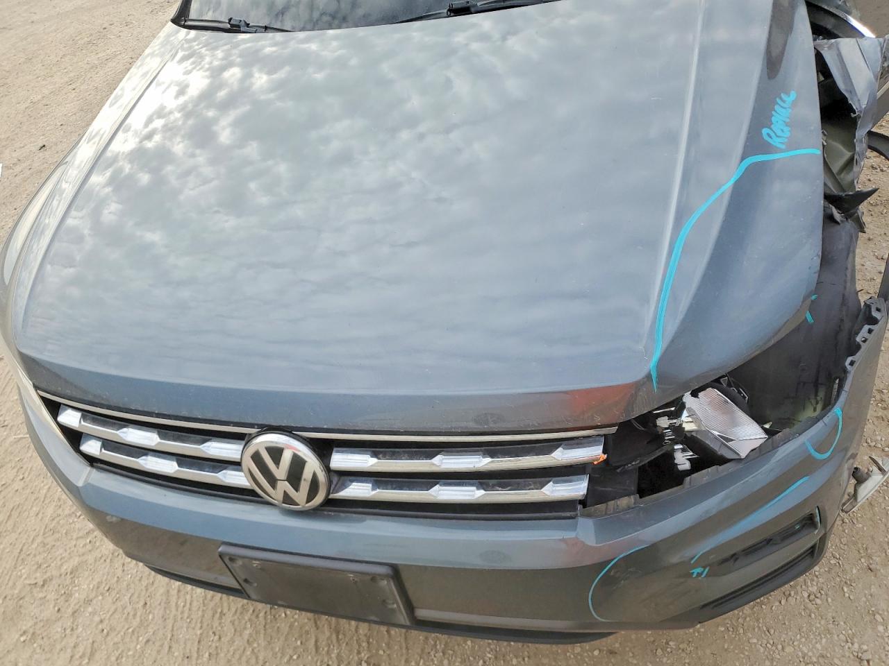 2021 VOLKSWAGEN TIGUAN SE photo 11