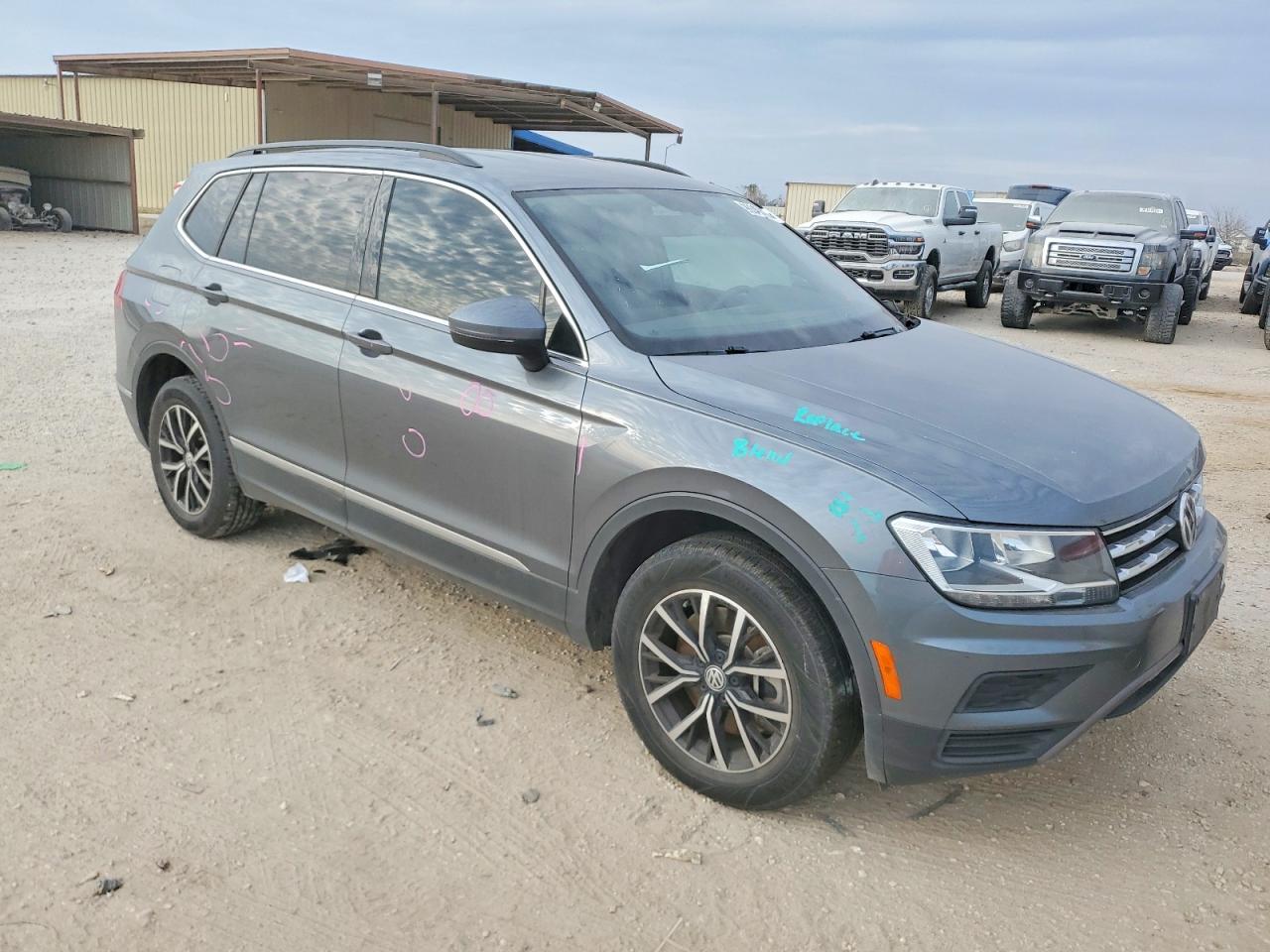 2021 VOLKSWAGEN TIGUAN SE photo 4