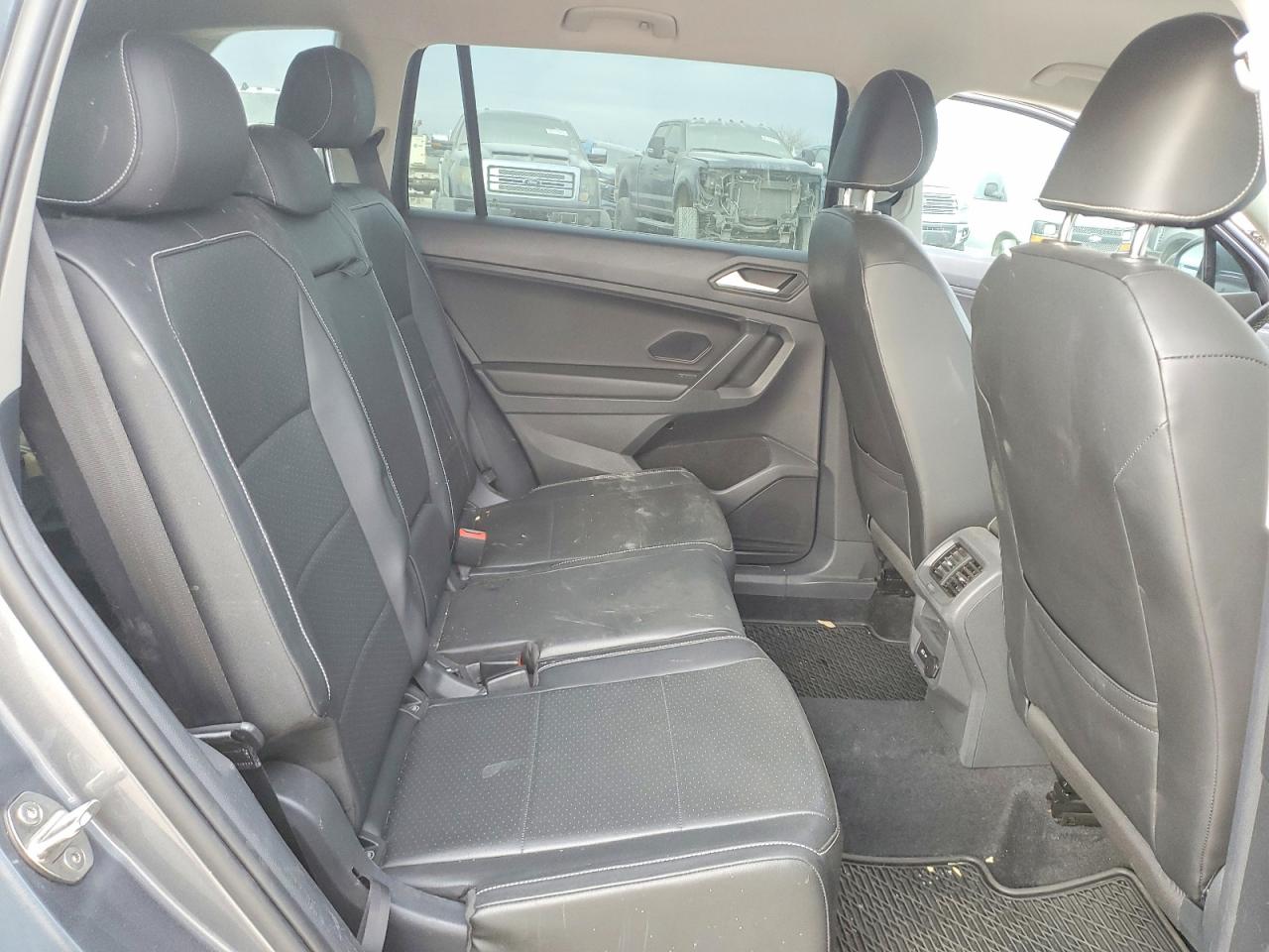 2021 VOLKSWAGEN TIGUAN SE photo 10
