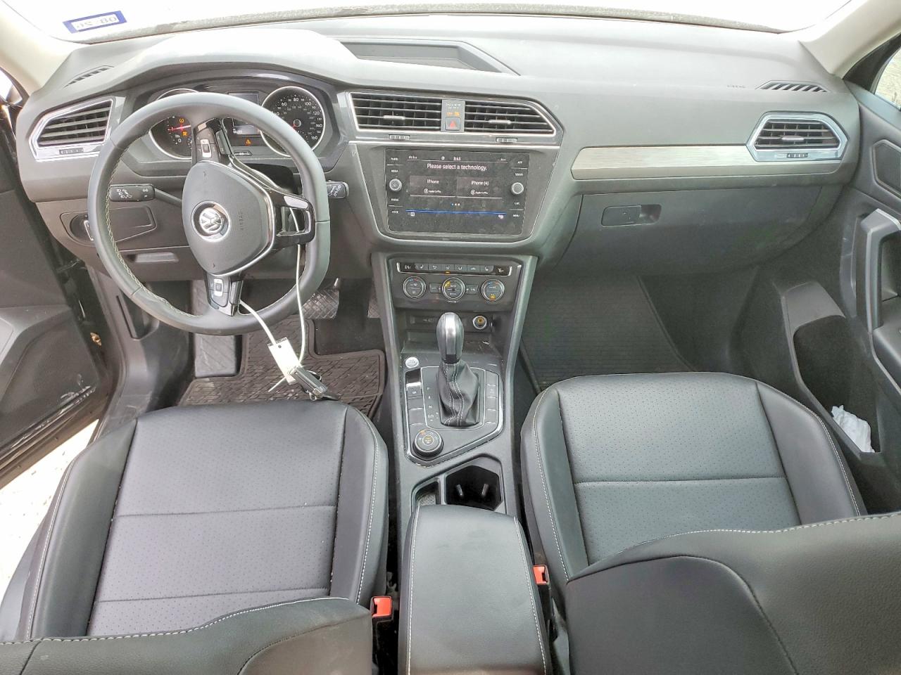 2021 VOLKSWAGEN TIGUAN SE photo 8