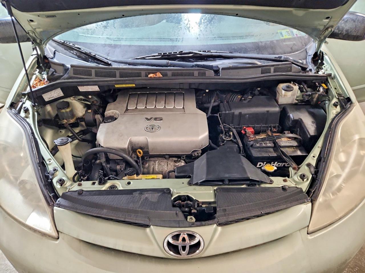 2009 TOYOTA SIENNA CE photo 12