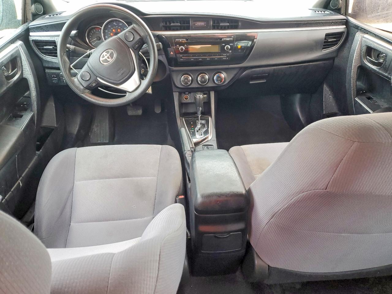 2015 TOYOTA COROLLA L photo 15