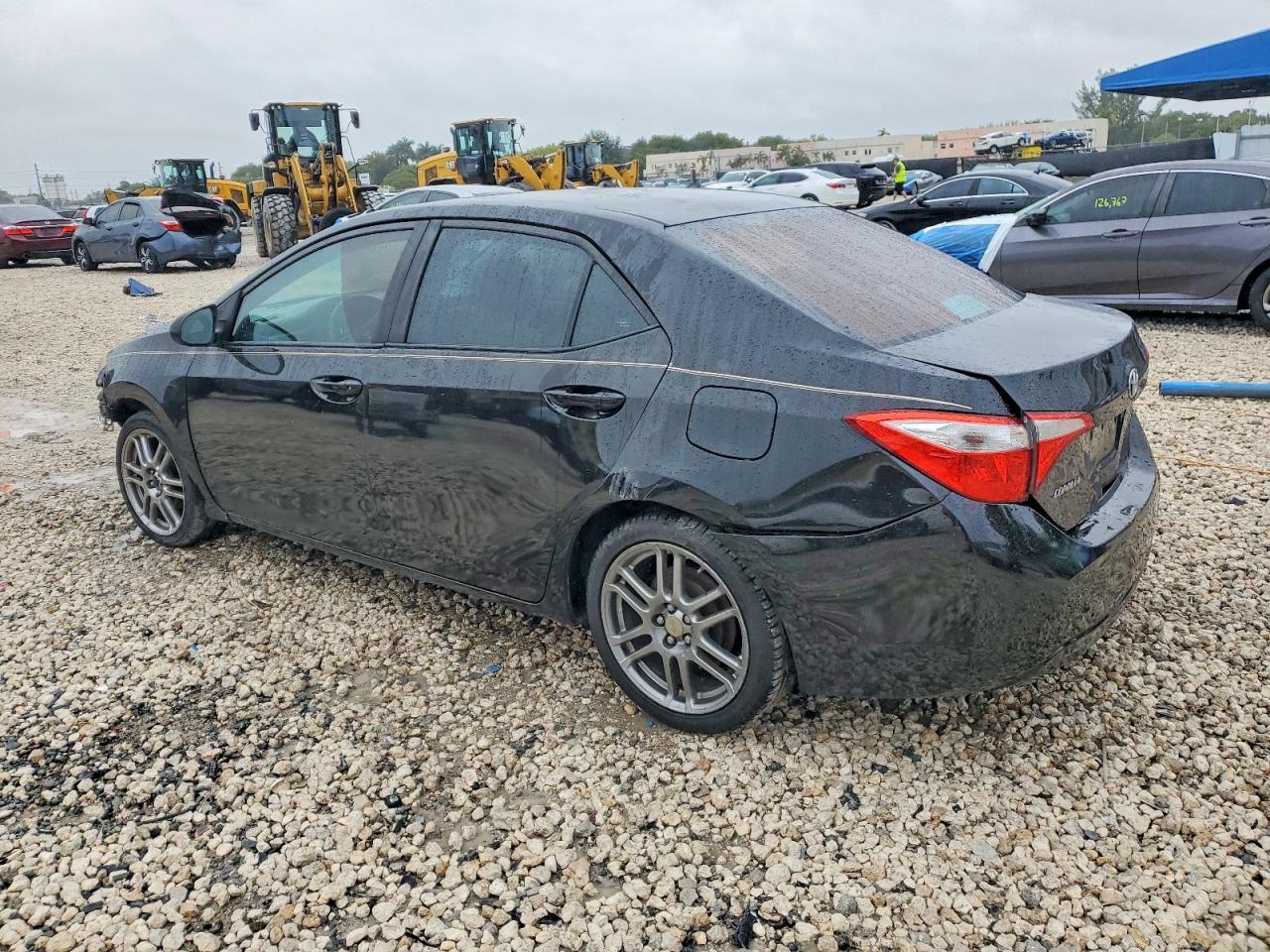 2015 TOYOTA COROLLA L photo 3