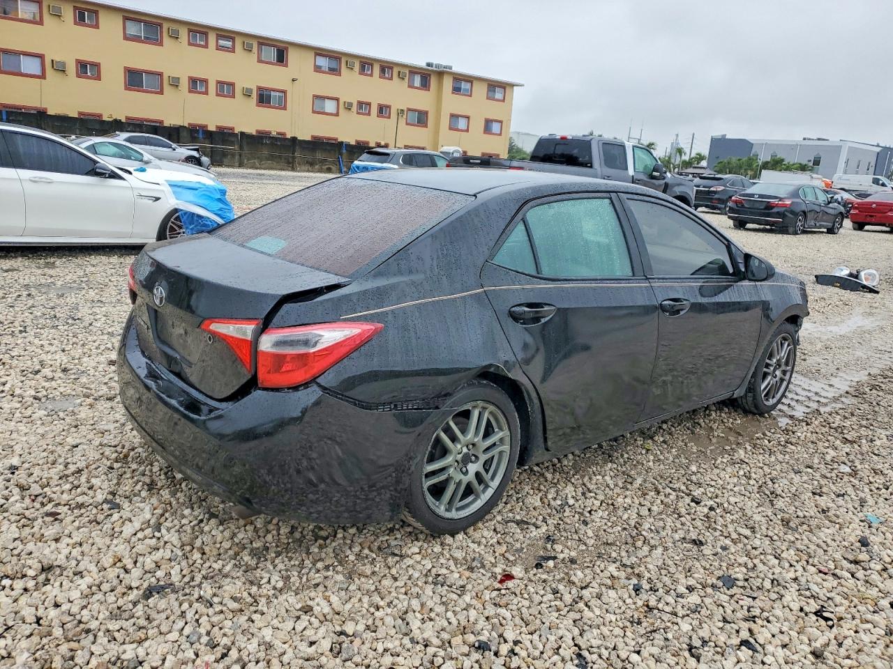 2015 TOYOTA COROLLA L photo 5