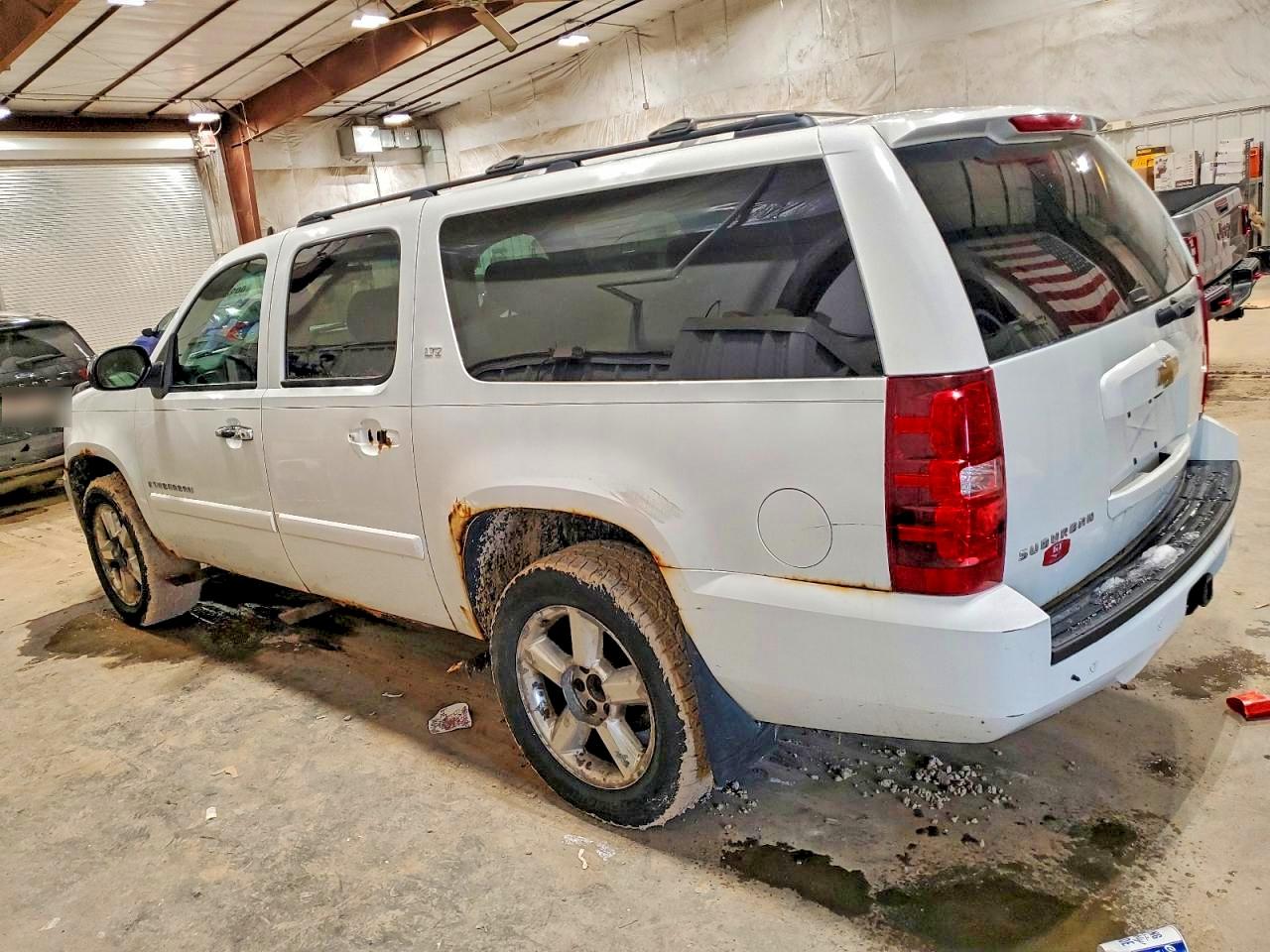 2007 CHEVROLET SUBURBAN K1500 photo 2