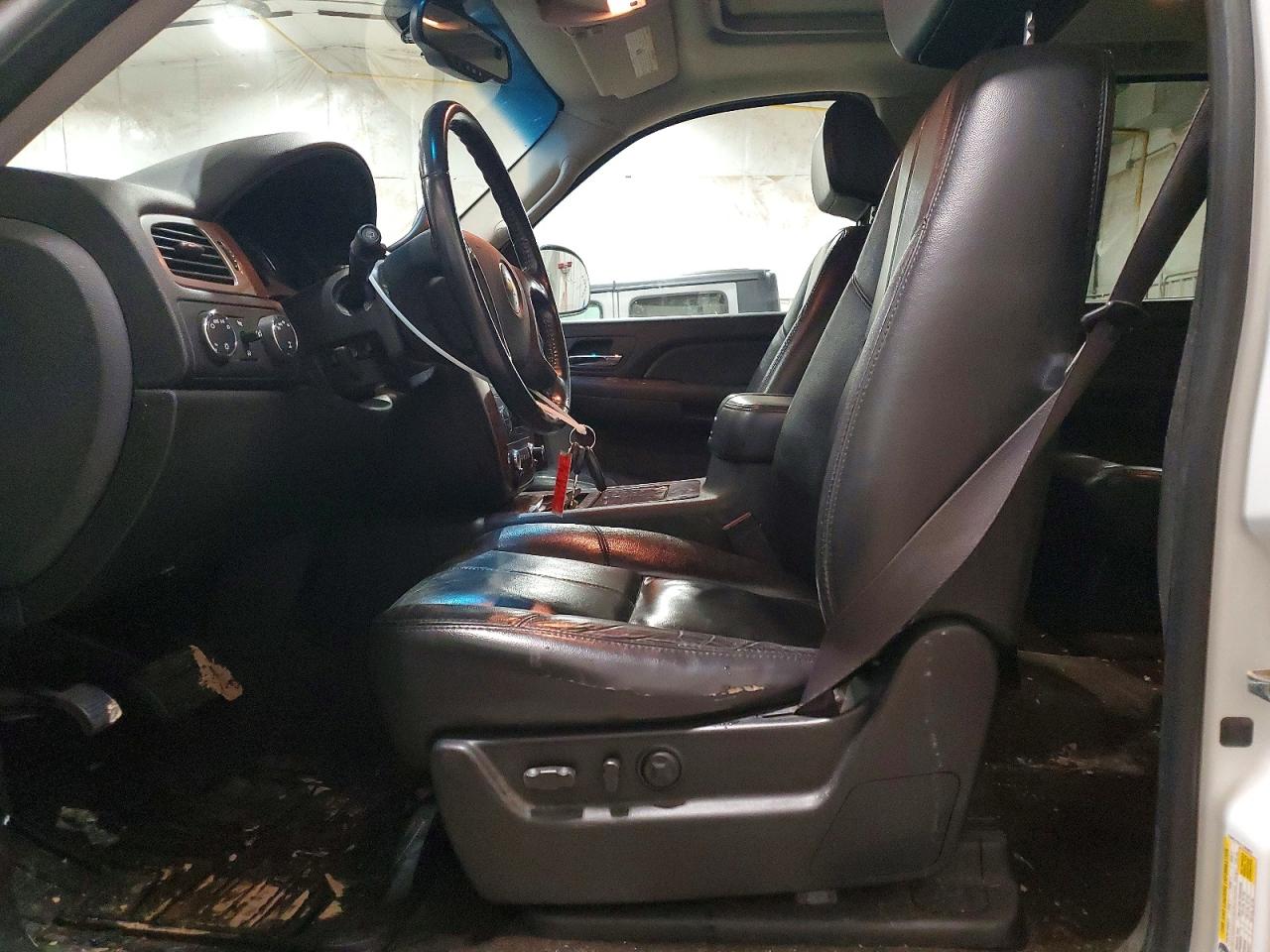 2007 CHEVROLET SUBURBAN K1500 photo 7