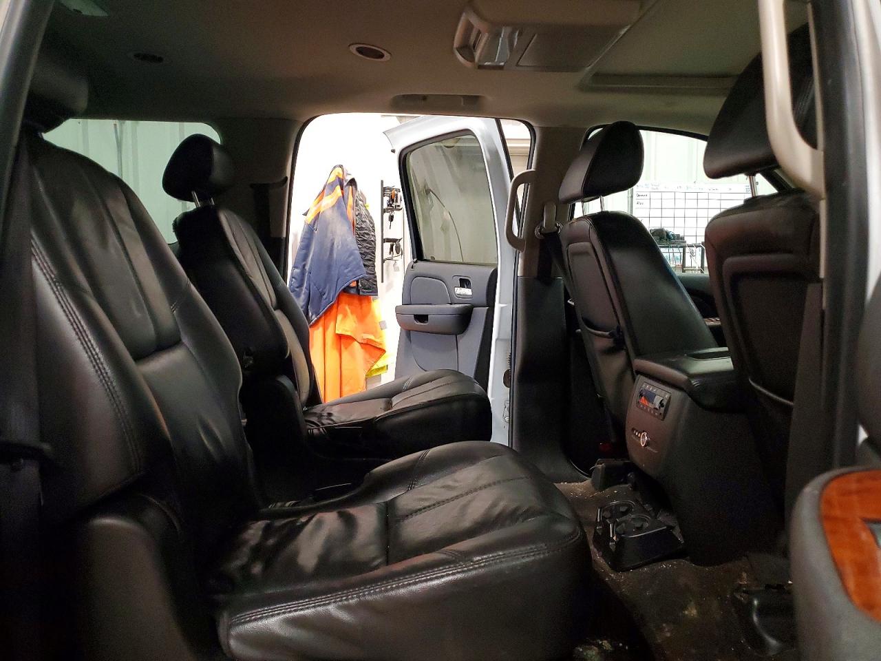 2007 CHEVROLET SUBURBAN K1500 photo 10