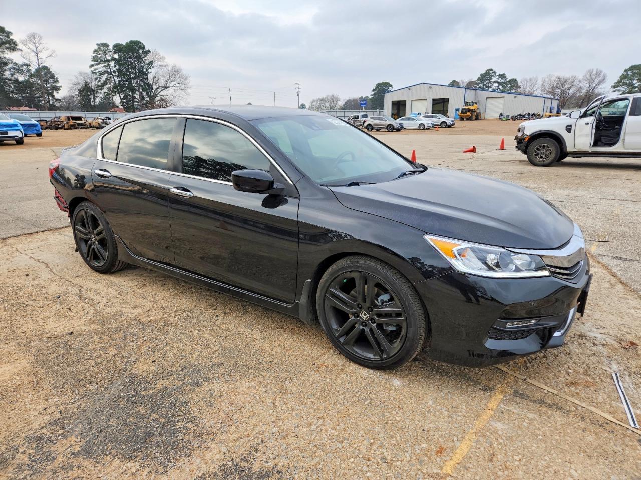 2016 HONDA ACCORD SPORT photo 4