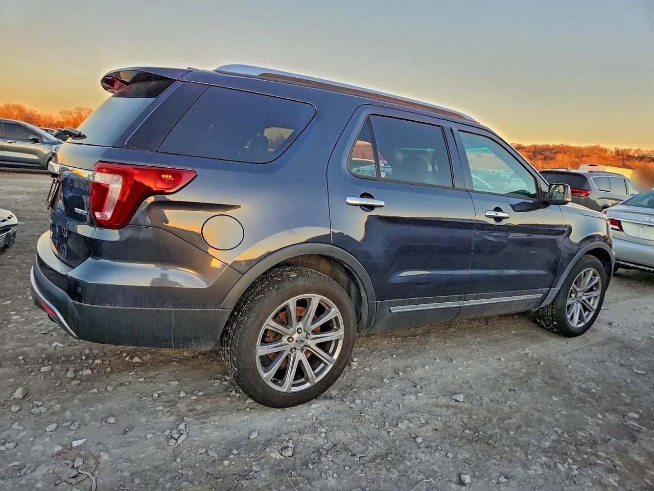 2017 FORD EXPLORER LIMITED photo 3