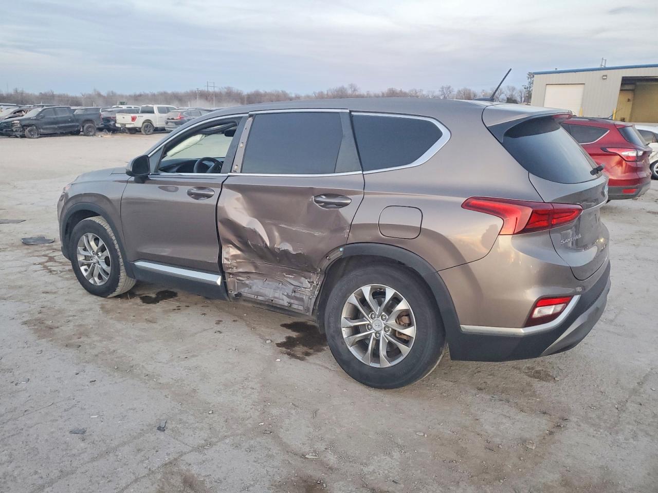 2019 HYUNDAI SANTA FE SE photo 2
