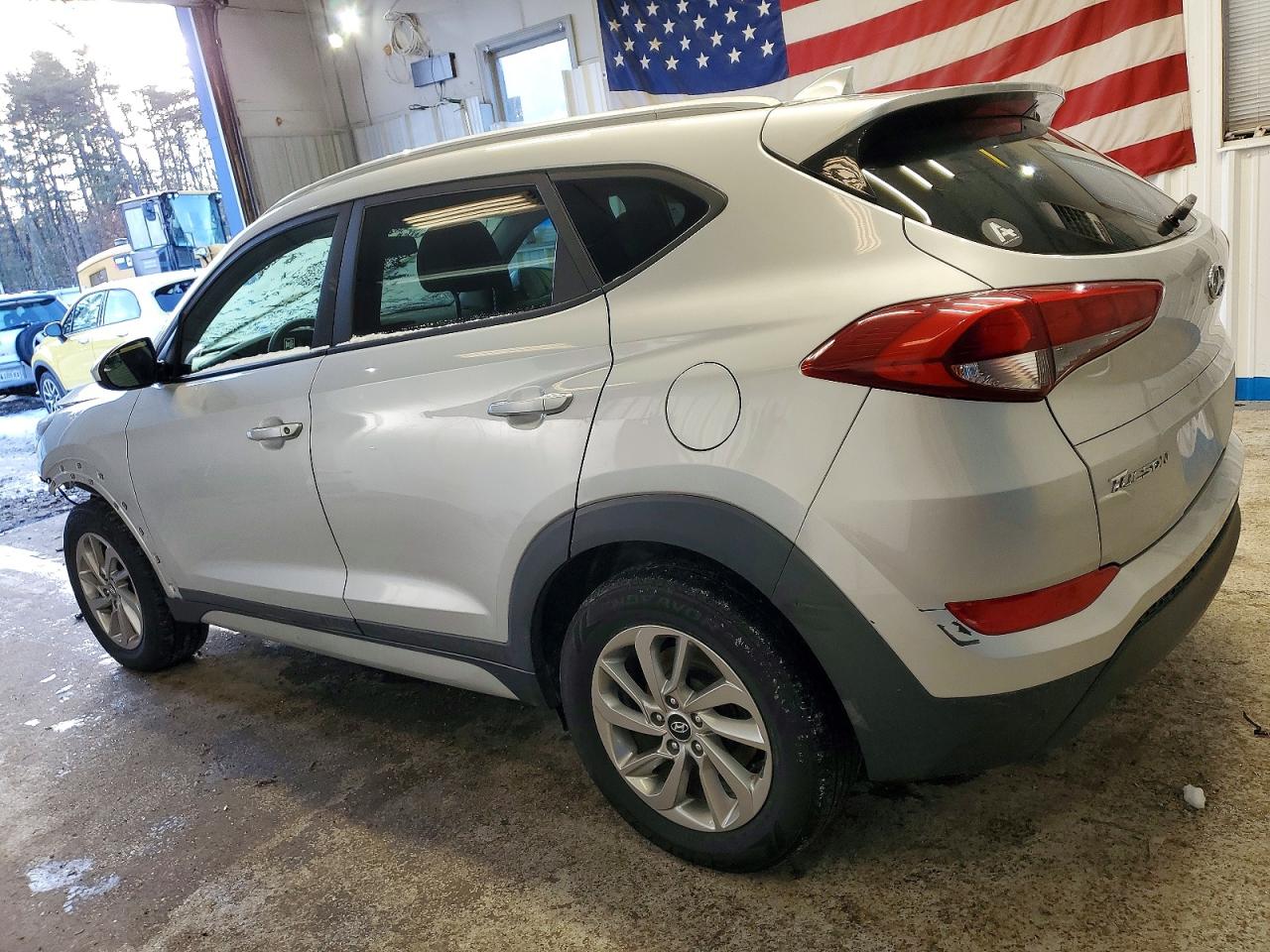 2018 HYUNDAI TUCSON SEL photo 2