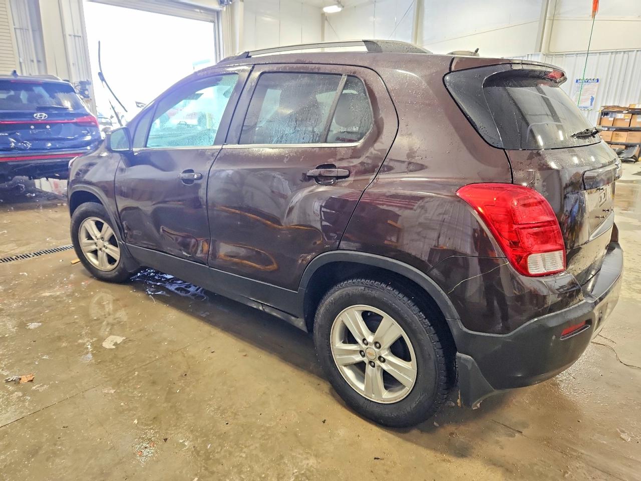 2015 CHEVROLET TRAX 1LT photo 2
