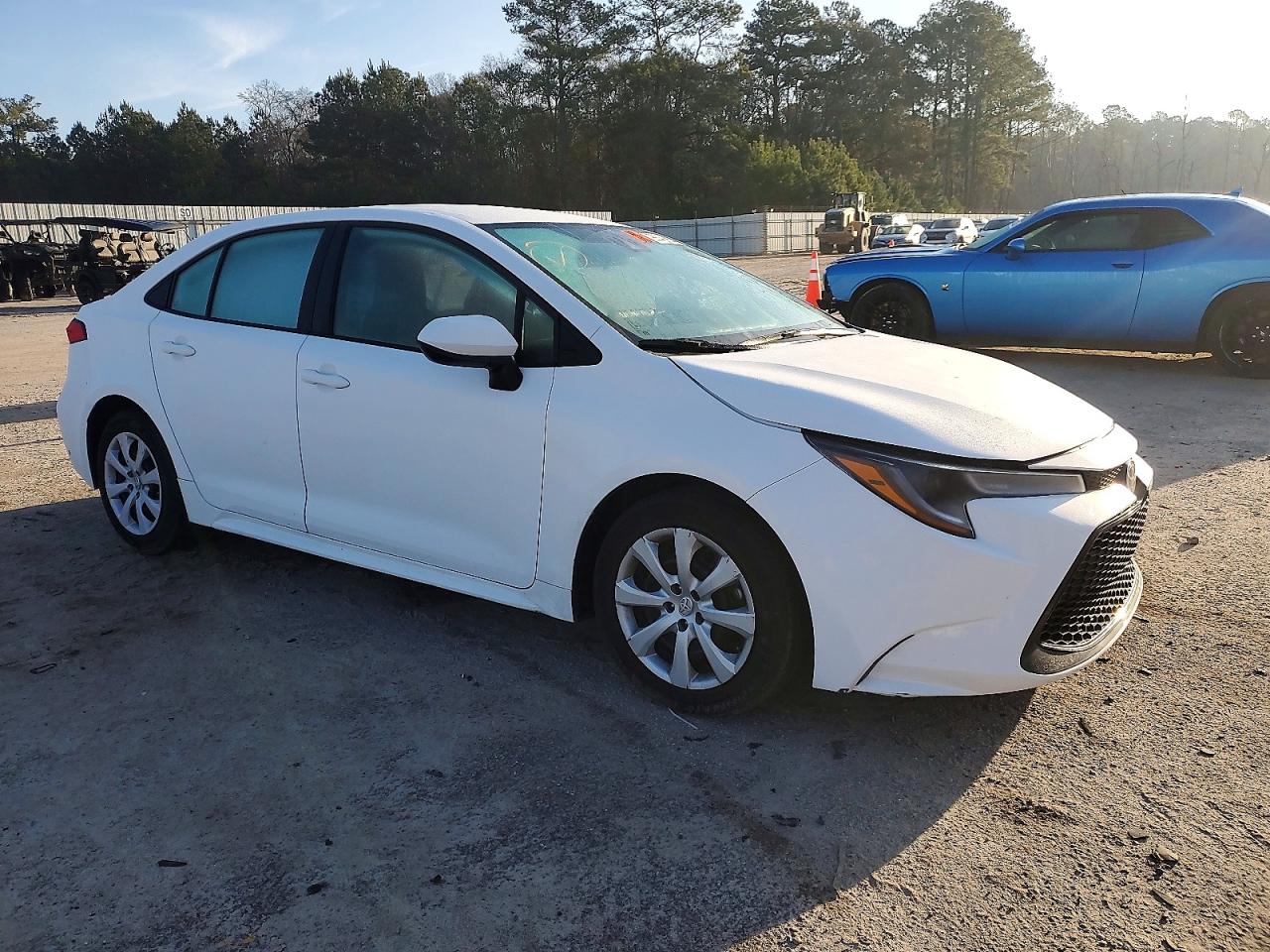 2022 TOYOTA COROLLA LE photo 4