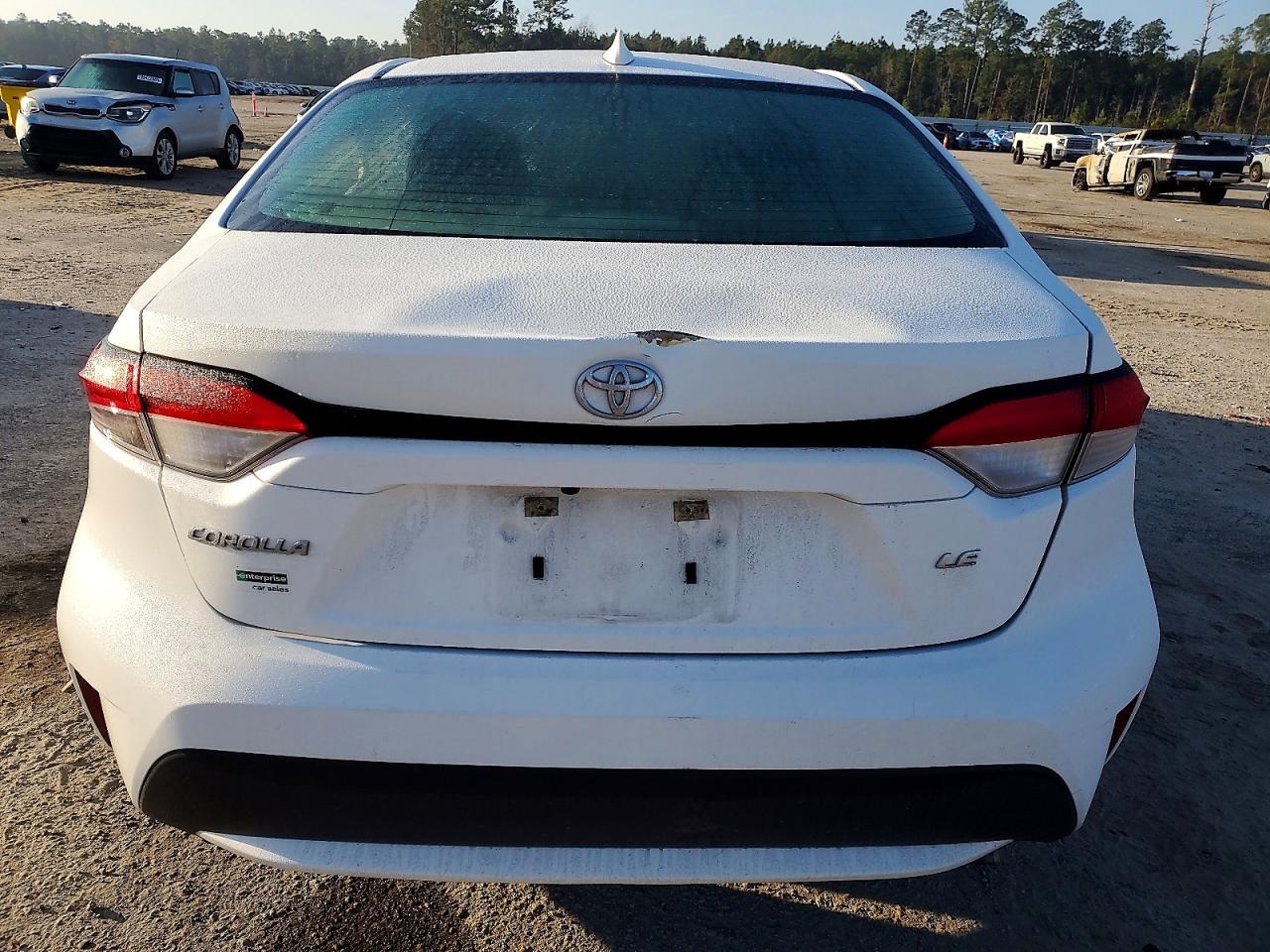 2022 TOYOTA COROLLA LE photo 6