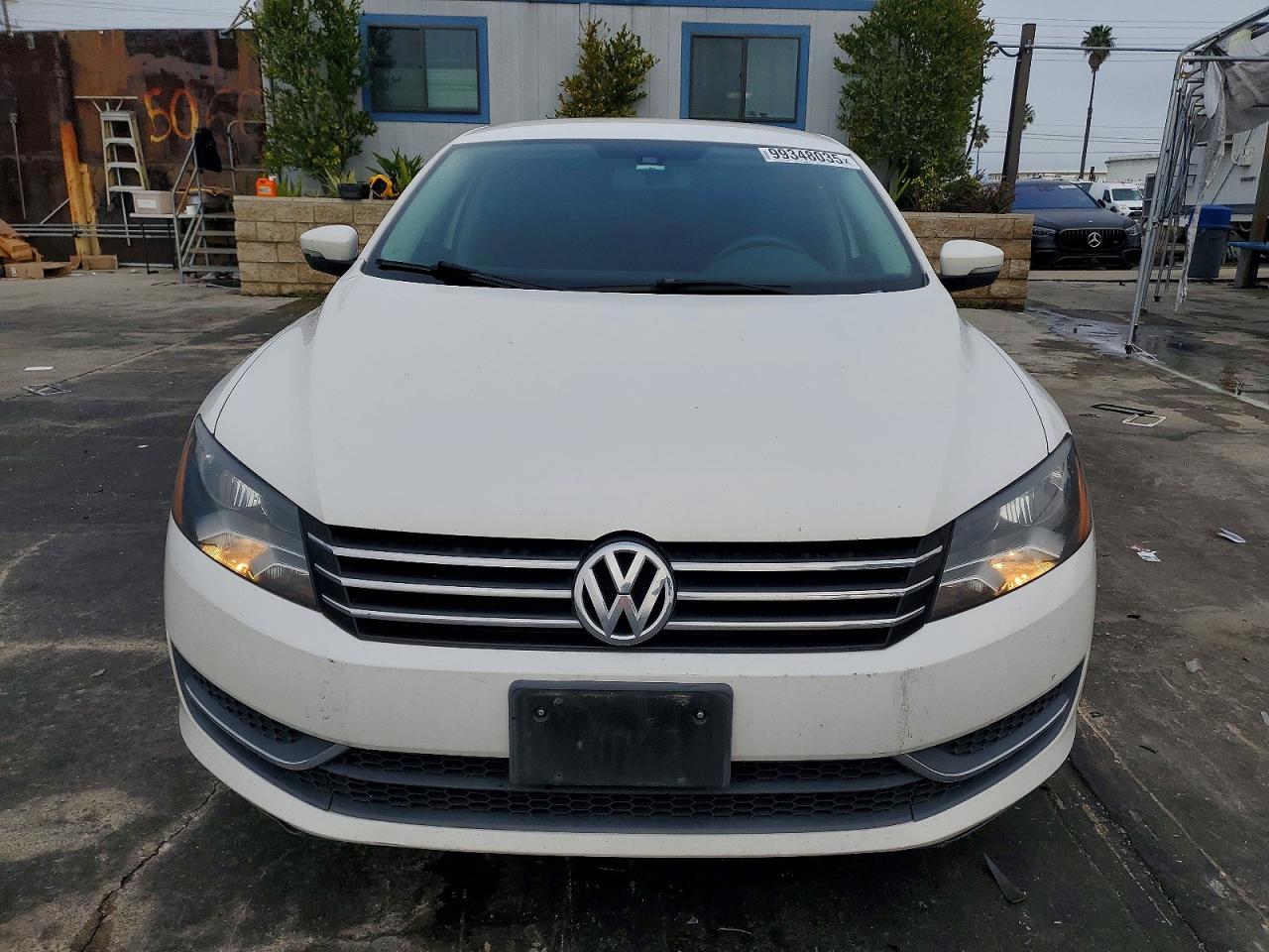 2015 VOLKSWAGEN PASSAT SE photo 5