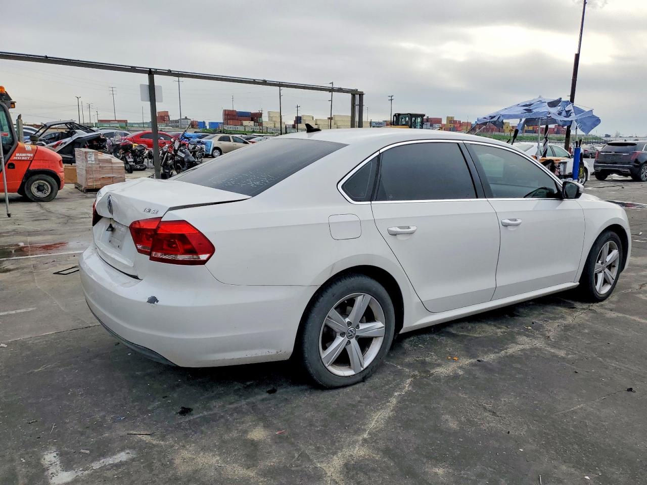 2015 VOLKSWAGEN PASSAT SE photo 3