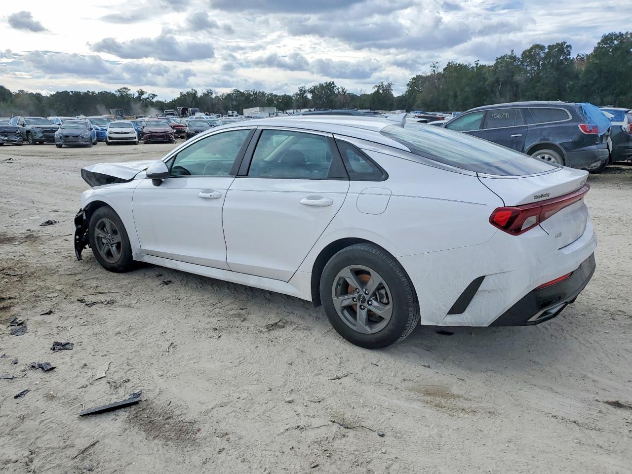 2023 KIA K5 LXS photo 2
