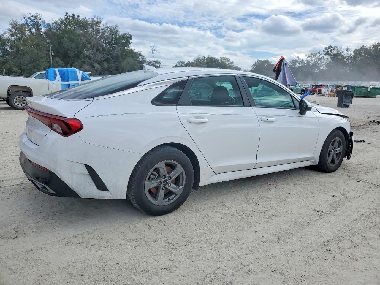 2023 KIA K5 LXS photo 3