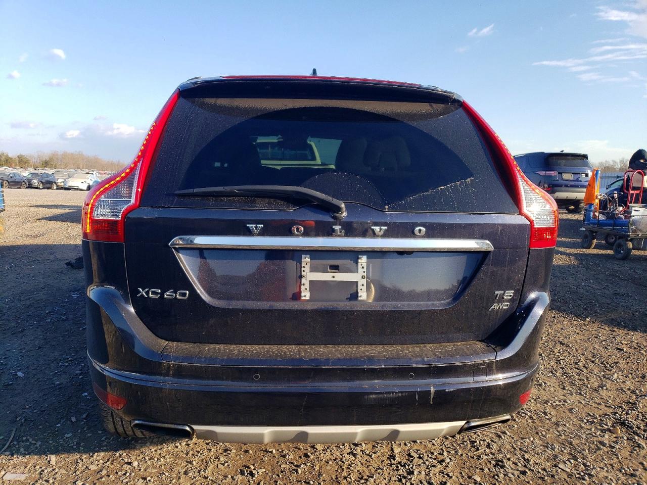 2016 VOLVO XC60 T5 PREMIER photo 6