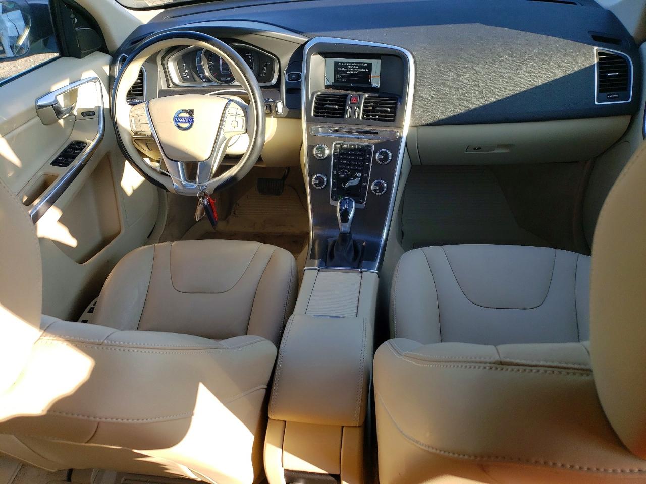2016 VOLVO XC60 T5 PREMIER photo 8
