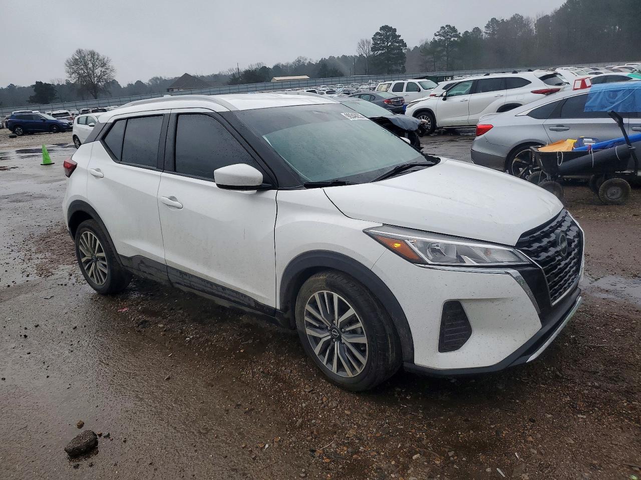 2022 NISSAN KICKS SV photo 4
