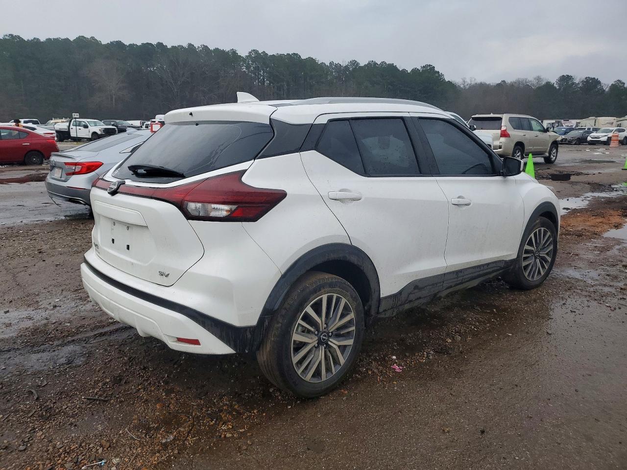 2022 NISSAN KICKS SV photo 3