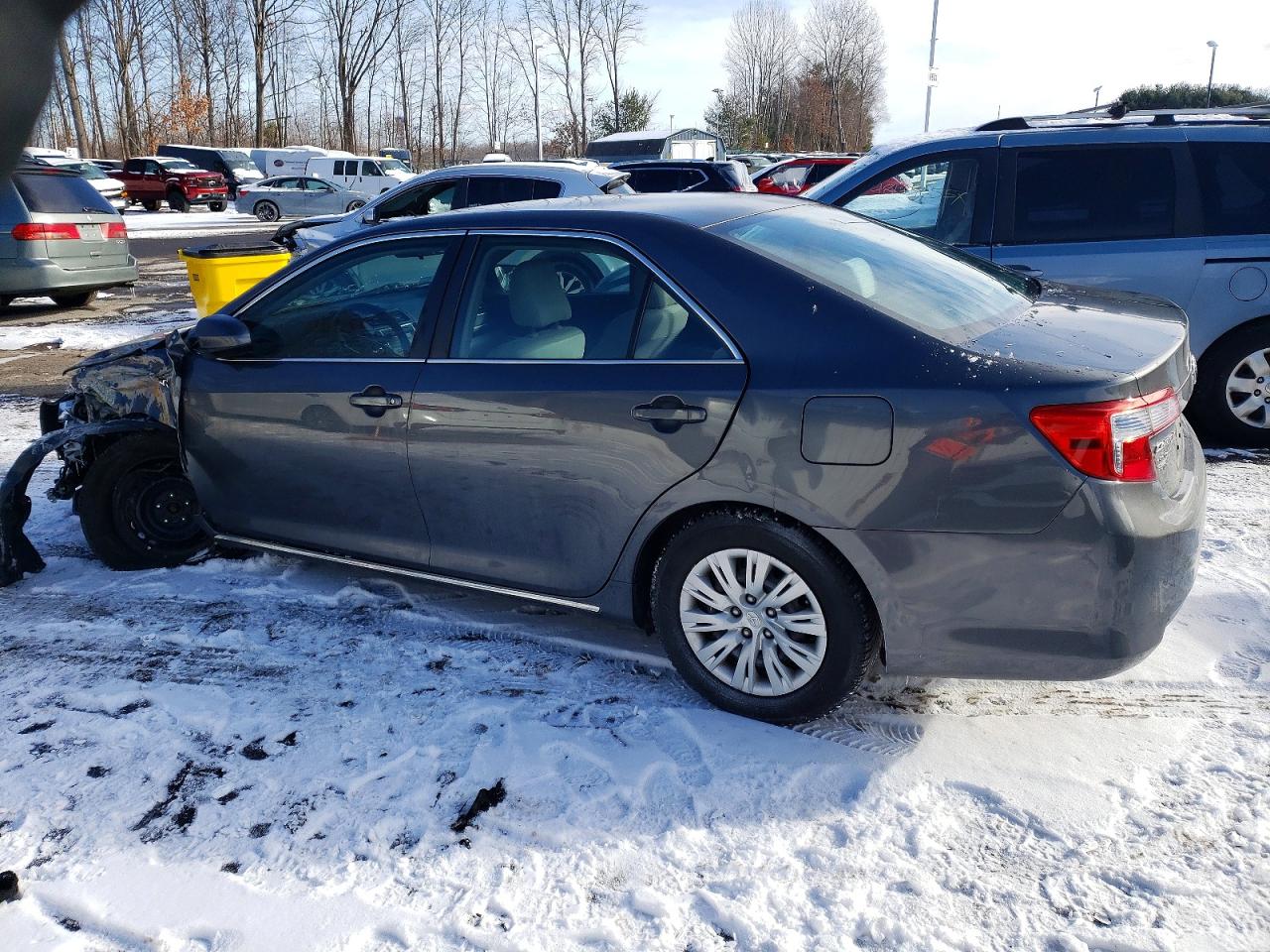2012 TOYOTA CAMRY HYBRID photo 2