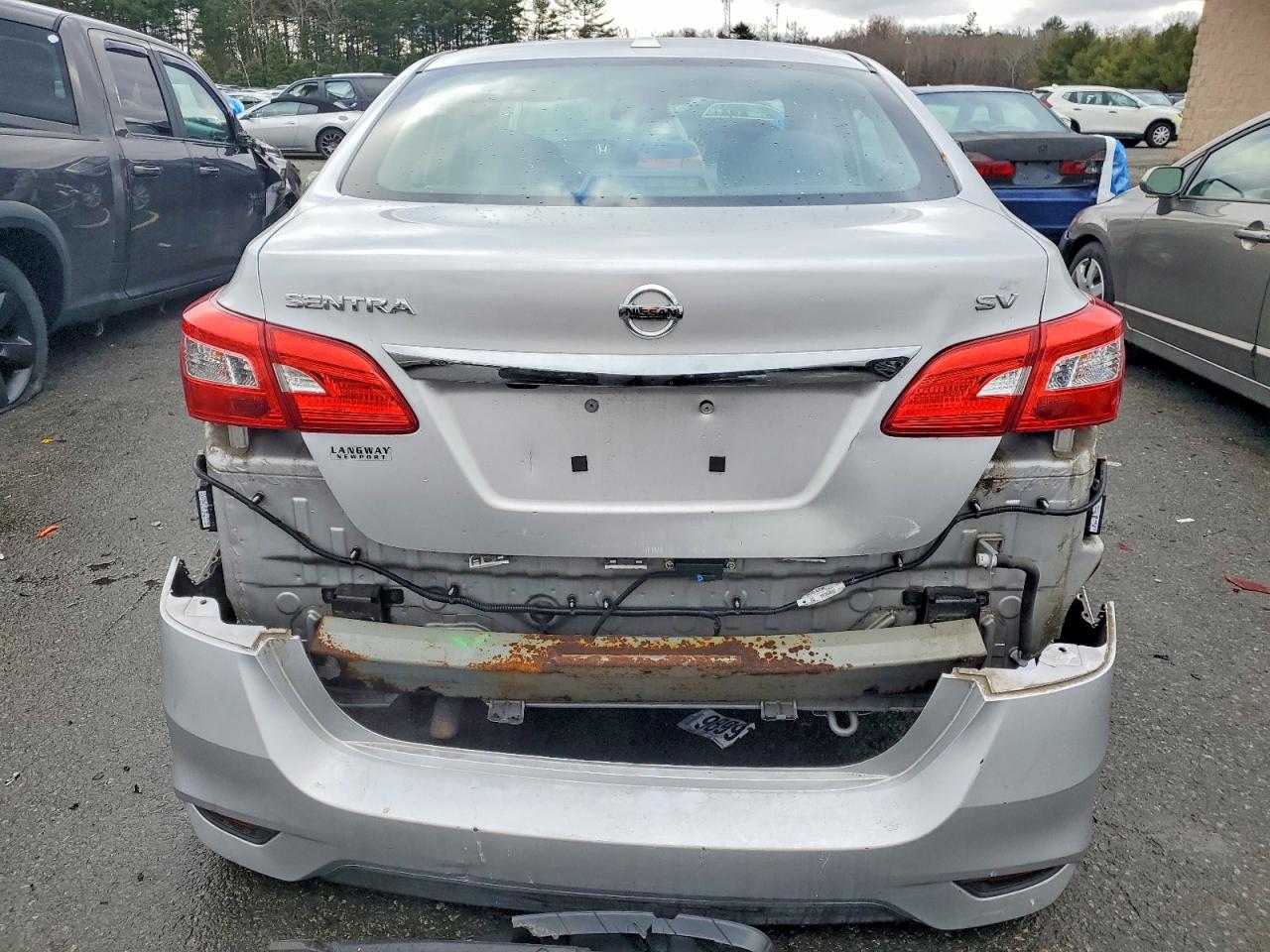 2017 NISSAN SENTRA S photo 6